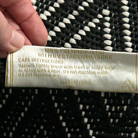 Dash & Albert NEW Diamond Black/Ivory Indoor/Outdoor Rug - Picture 8 of 11